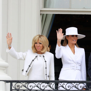 La Première Dame américaine Melania Trump et la Première Dame française Brigitte Macron (Trogneux) - Le couple présidentiel américain accueille le couple présidentiel français à la Maison Blanche à Washington, le 24 avril 2018. © Dominique Jacovides/Bestimage