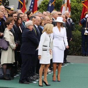 La Première Dame américaine Melania Trump et la Première Dame française Brigitte Macron (Trogneux) - Le couple présidentiel américain accueille le couple présidentiel français à la Maison Blanche à Washington, le 24 avril 2018. © Dominique Jacovides/Bestimage