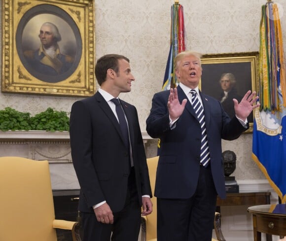 Le président américain Donald Trump et le président de la République française Emmanuel Macron dans le bureau ovale de la Maison Blanche à Washington, le 24 avril 2018.