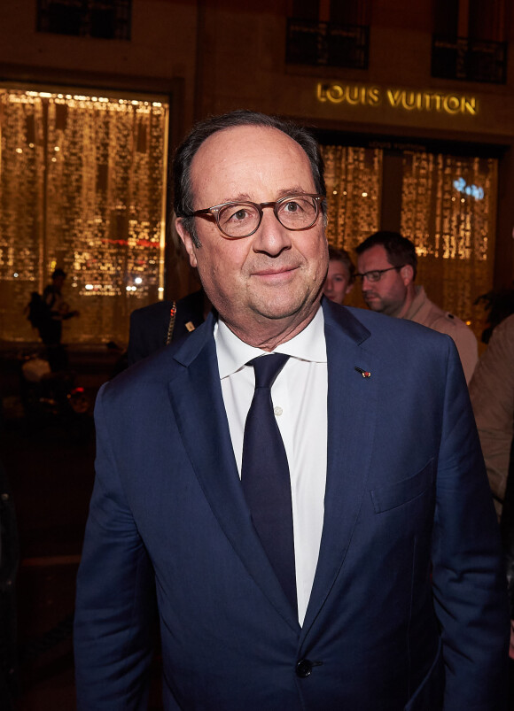 Semi-Exclusif - François Hollande - After-party de la saison 3 de la série "10 pour cent" au Montana à Paris le 25 Avril 2018 © Damien Boisson-Berçu via Bestimage