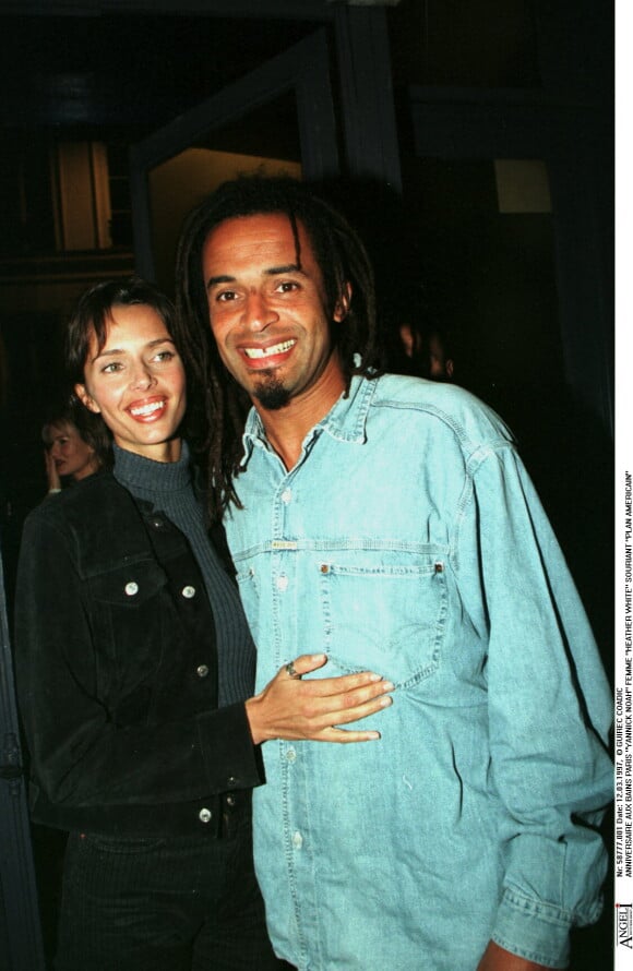 Heather Stewart-Whyte et Yannick Noah à l'anniversaire des Bains, à Paris le 12 mars 1997.