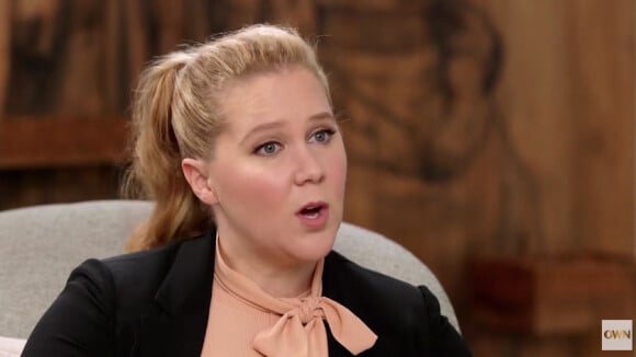 Amy Schumer violée : Elle a perdu sa virginité alors qu'elle dormait...