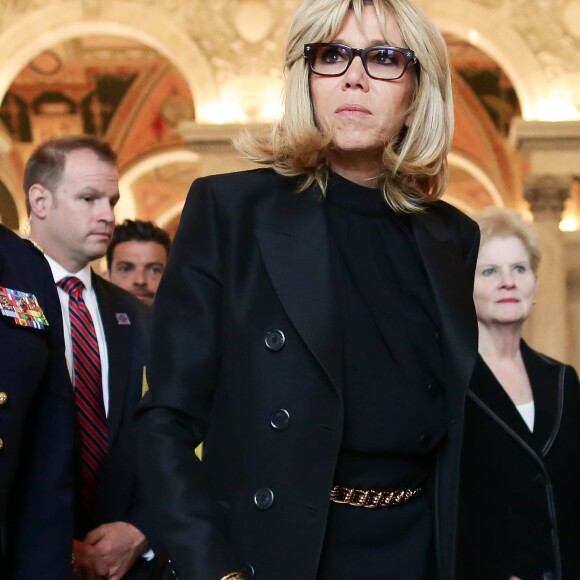 Le président de la République française Emmanuel Macron et sa femme la Première Dame Brigitte Macron (Trogneux) visitent la librairie du Congrès à Washington aux Etats Unis, le 25 avril 2018. © Stéphane Lemouton/Bestimage