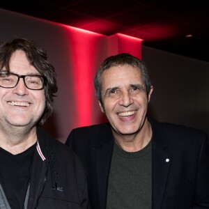 Exclusif - Vincent Duluc (journaliste à L'Equipe) et Julien Clerc - Julien Clerc en concert à la Salle Pleyel pour "La Tournée des 50 ans" à Paris le 16 mars 2018 © Cyril Moreau / Bestimage