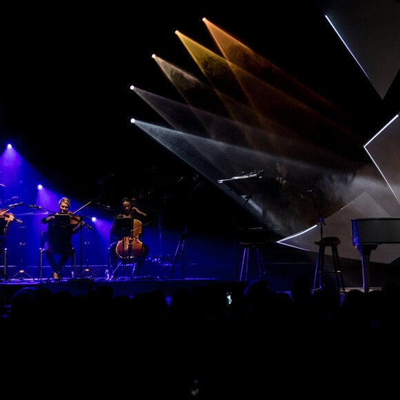 Exclusif - Julien Clerc en concert à la Salle Pleyel pour "La Tournée des 50 ans" à Paris le 16 mars 2018 © Cyril Moreau / Bestimage