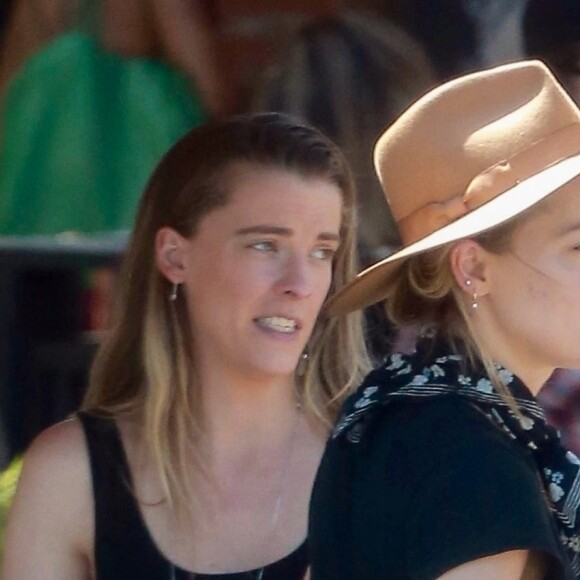 Exclusif - Amber Heard déjeune avec une amie à Los Feliz le 14 avril 2018.