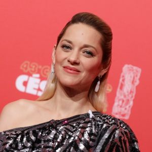 Marion Cotillard - Pressroom lors de la 43e cérémonie des Cesar à la salle Pleyel à Paris, le 2 mars 2018. © Dominique Jacovides - Olivier Borde / Bestimage