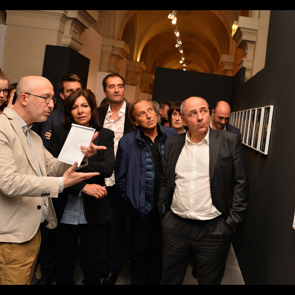 Exclusif- Anne Hidalgo, Alexandre Arcady - Vernissage de l'exposition du photographe Gilles Caron à la Mairie de Paris le 3 mai 2017. © Veeren/Bestimage