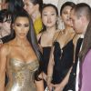 Kim Kardashian en Versace à l'ouverture de l'exposition "Corps célestes : Mode et imagerie catholique" pour le Met Gala à New York, le 7 mai 2018.