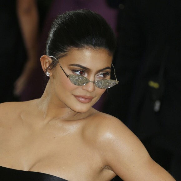 Kylie Jenner à l'ouverture de l'exposition "Corps célestes : Mode et imagerie catholique" pour le Met Gala à New York, le 7 mai 2018.