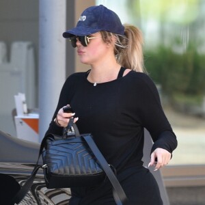 Exclusif - Khloe Kardashian se rend à son cours de gym à Cleveland, Ohio, Etats-Unis, le 8 mai 2018.