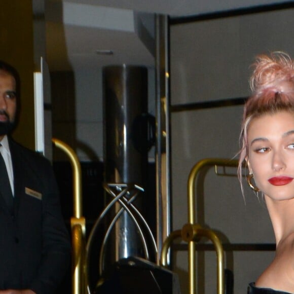 Hailey Baldwin arrive au dîner "Dior - Madame Figaro" à l'hôtel JW Marriott lors du 71ème Festival International du Film de Cannes, le 12 mai 2018.