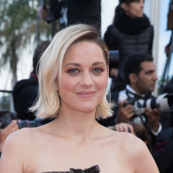 Marion Cotillard - Montée des marches du film " Le Grand Bain " lors du 71ème Festival International du Film de Cannes. Le 13 mai 2018 © Borde-Jacovides-Moreau/Bestimage