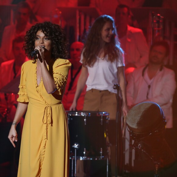 Exclusif - La chanteuse Tal - Enregistrement de l'émission "Les années bonheur", diffusée sur France 2 le 19 mai. Le 20 mars 2018 © Bahi / Bestimage