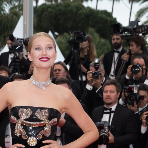 Toni Garrn - Montée des marches du film " Burning " lors du 71ème Festival International du Film de Cannes. Le 16 mai 2018 © Borde-Jacovides-Moreau/Bestimage