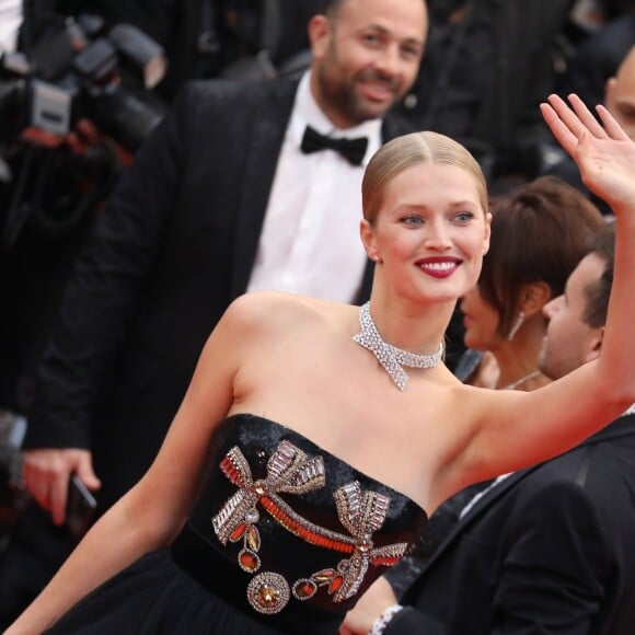 Toni Garrn - Montée des marches du film " Burning " lors du 71ème Festival International du Film de Cannes. Le 16 mai 2018 © Borde-Jacovides-Moreau/Bestimage