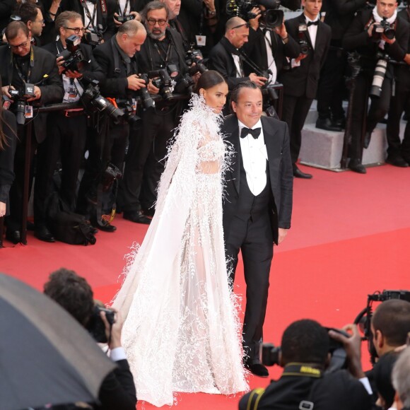 Cindy Bruna (robe Ashi) (bijoux De Grisogono) et Gilles Mansard (Président de De Grisogono France) - Montée des marches du film " Burning " lors du 71ème Festival International du Film de Cannes. Le 16 mai 2018 © Borde-Jacovides-Moreau/Bestimage