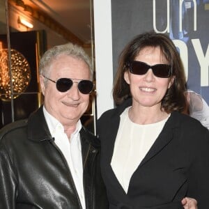 Daniel Prévost et sa compagne Françoise - 10 ans du spectacle "Un Poyo Rojo" au Théatre Antoine à Paris le 17 mai 2018. © Coadic Guirec/Bestimage