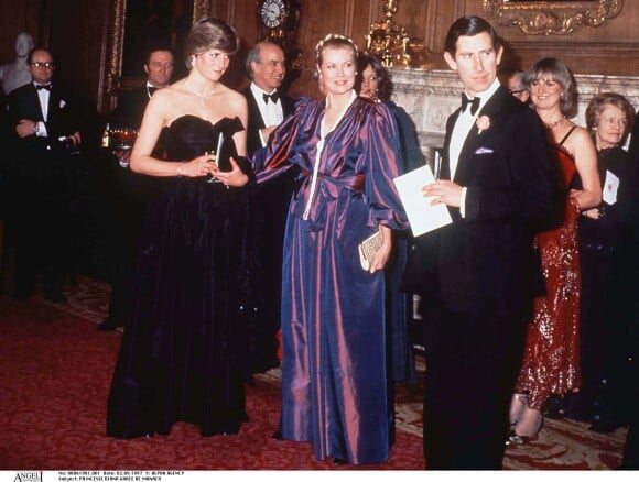La princesse Diana, Grace de Monaco et le prince Charles à Londres, en 1981.