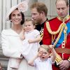 Kate Middleton, la princesse Charlotte, le prince George, le prince William et le prince Harry - La famille royale d'Angleterre au balcon du palais de Buckingham lors de la parade "Trooping The Colour" à l'occasion du 90ème anniversaire de la reine. Le 11 juin 2016