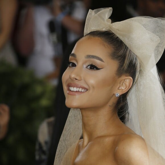 Ariana Grande Met Gala (Met Ball, Costume Institute Benefit) 2018 célébrant l'ouverture de l'exposition Heavenly Bodies: Fashion and the Catholic Imagination, au Metropolitan Museum of Art à New York, le 7 mai 2018. © Charles Guerin / Bestimage