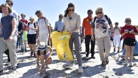 Princesse Victoria : Une promenade à la plage qui vire au ramassage d'ordures
