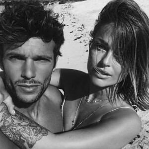 Caroline Receveur et son compagnon Hugo Philip lors de leurs vacances en Corse. Instagram, août 2017.