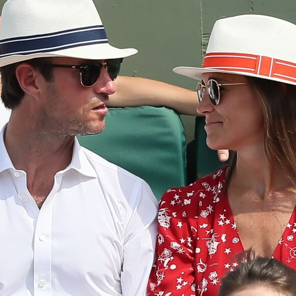 Pippa Middleton (enceinte) et son mari James Matthews lors des Internationaux de Tennis de Roland-Garros à Paris, France, le 27 mai 2018. © Jacovides-Moreau/Bestimage