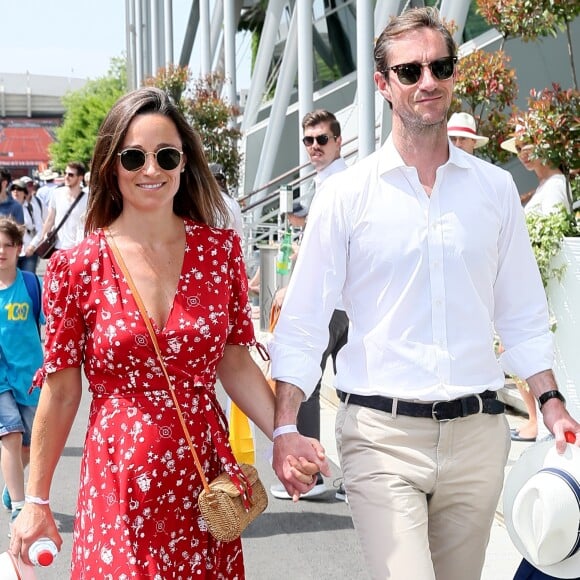 Pippa Middleton (enceinte) et son mari James Matthews lors des Internationaux de Tennis de Roland-Garros à Paris, France, le 27 mai 2018. © Jacovides-Moreau/Bestimage