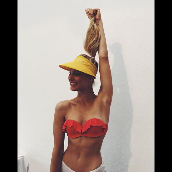 Ilona Smet en haut de maillot de bain le 28 mai 2018.
