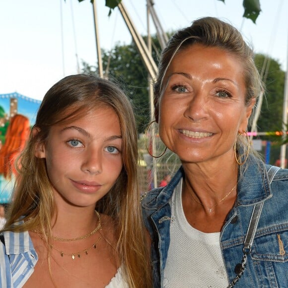 Natty Belmondo et sa fille Stella - Ouverture de la 34ème Fête foraine des Tuileries au jardin des Tuileries à Paris, France, le 23 juin 2017. © Coadic Guirec/Bestimage