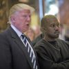 United States President-elect Donald J. Trump and Musician Kanye West pose for photographers in the lobby of Trump Tower in Manhattan, New York, U.S., on Tuesday, December 13, 2016. Credit: John Taggart / Pool via CNP Foto: John Taggart/Consolidated/dpa13/12/2016 - New York