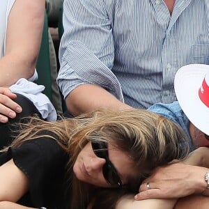 Benjamin Castaldi avec sa femme Aurore Aleman dans les tribunes des Internationaux de France de Tennis de Roland-Garros à Paris le 2 juin 2018.