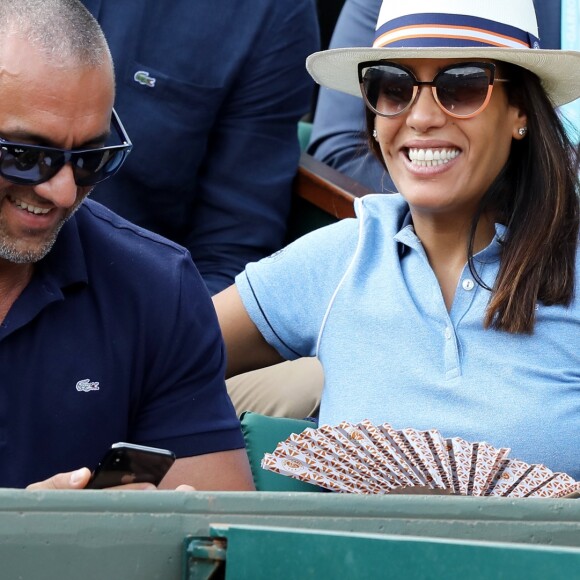 Amel Bent et son mari Patrick Antonelli dans les tribunes des internationaux de tennis de Roland Garros à Paris, France, le 3 juin 2018. © Dominique Jacovides - Cyril Moreau/Bestimage