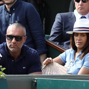 Amel Bent et son mari Patrick Antonelli dans les tribunes des internationaux de tennis de Roland Garros à Paris, France, le 3 juin 2018. © Dominique Jacovides - Cyril Moreau/Bestimage