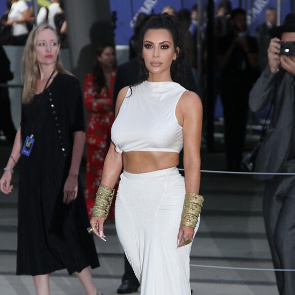 Kim et Kourtney Kardashian arrivent au Brooklyn Museum pour assister aux CFDA Fashion Awards 2018. New York, le 4 juin 2018.