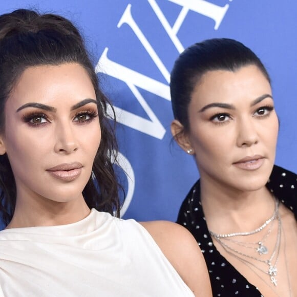 Kim et Kourtney Kardashian assistent aux CFDA Awards 2018 au Brooklyn Museum. New York, le 4 juin 2018.