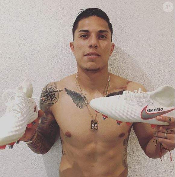 Le footballeur mexicain Carlos Salcedo sur Instagram en juin 2018.