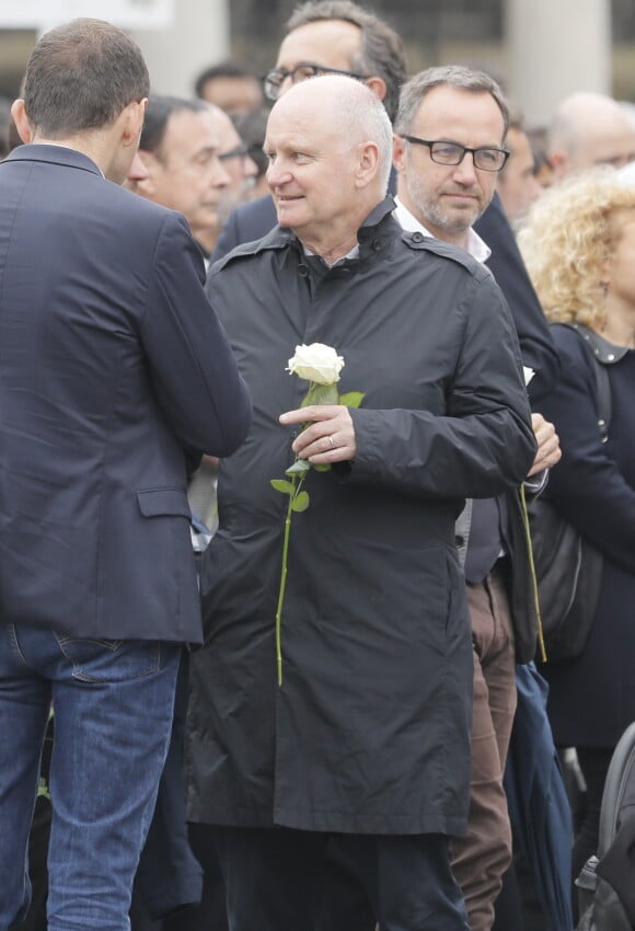 Christophe Girard - Obsèques de Christophe Michel (mari de JL Romero) au crématorium du cimetière du Père Lachaise à Paris le 6 juin 2018.