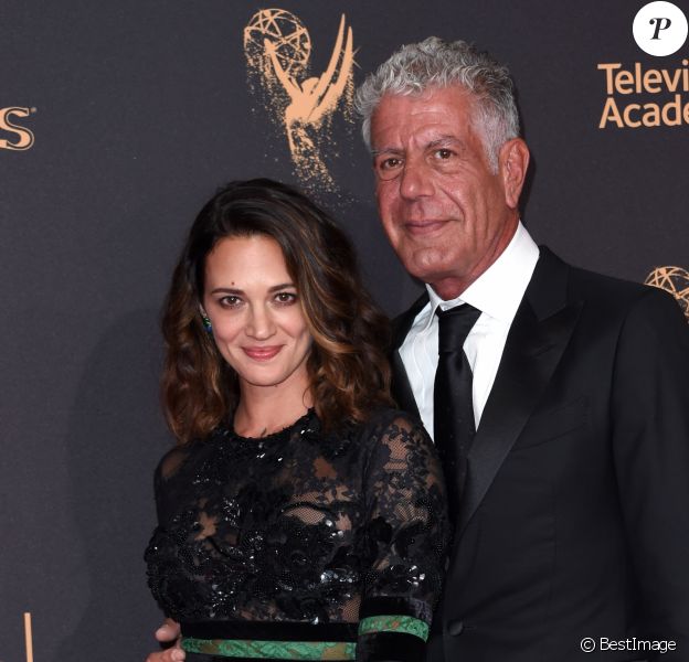 Anthony Bourdain et Asia Argento - Les célébrités arrivent à la soirée "Creative Arts Emmy awards" à Los Angeles le 9 septembre 2017. © Chris Delmas / Bestimage
