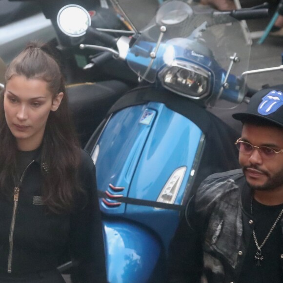 Exclusif - Bella Hadid et son compagnon The Weeknd ont été boire un verre dans le quartier de Pigalle avant d'aller dîner dans un restaurant près de La gare de Lyon à Paris le 31 mai 2018.