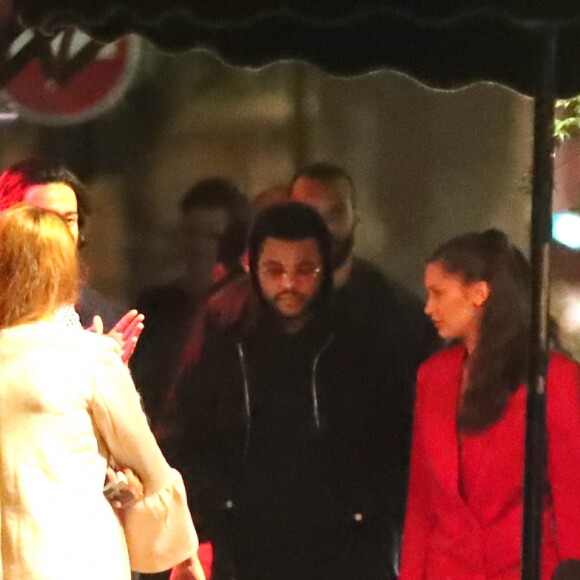 Exclusif - Bella Hadid et son compagnon The Weeknd sont allés dîner au restaurant "The Bistrologist" dans le quartier des Champs-Elysées avec des amis à Paris, le 1er juin 2018. Après sa séance de sport, The Weeknd est rentré à l'hôtel pour rejoindre Bella Hadid. Ils sont sortis dîner avec leurs amis (dont Fanny Bourdette-Donon) et ont quitté le restaurant à 3h45.