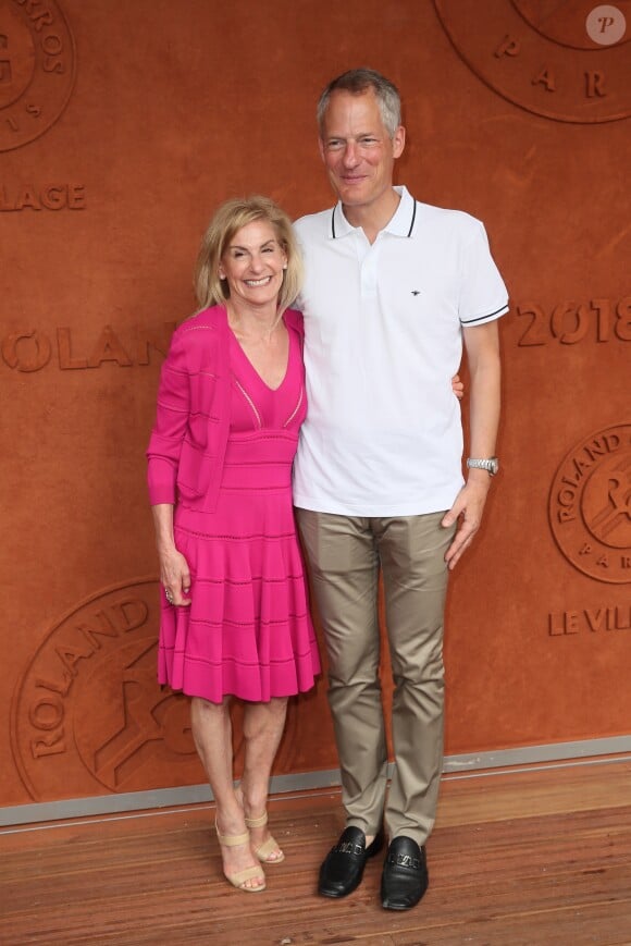Jamie McCourt (ambassadrice des Etats-Unis en France) et guest au village lors des internationaux de tennis de Roland Garros à Paris, le 10 juin 2018. © Moreau-Jacovides/Bestimage