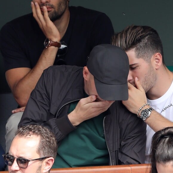 Zinedine Zidane et Luca Zidane dans les tribunes des Internationaux de France de Tennis de Roland Garros à Paris, le 10 juin 2018. © Dominique Jacovides - Cyril Moreau/Bestimage