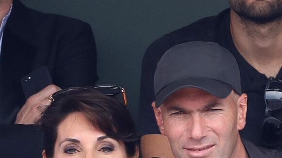 Zinédine Zidane câlin comme jamais avec sa femme à Roland-Garros