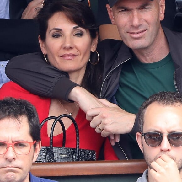 Zinédine Zidane et sa femme Véronique dans les tribunes des Internationaux de France de Tennis de Roland Garros à Paris, le 10 juin 2018. © Dominique Jacovides - Cyril Moreau/Bestimage