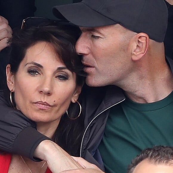 Zinédine Zidane et sa femme Véronique dans les tribunes des Internationaux de France de Tennis de Roland Garros à Paris, le 10 juin 2018. © Dominique Jacovides - Cyril Moreau/Bestimage