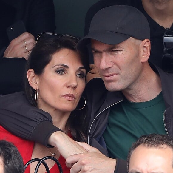 Zinédine Zidane et sa femme Véronique dans les tribunes des Internationaux de France de Tennis de Roland Garros à Paris, le 10 juin 2018. © Dominique Jacovides - Cyril Moreau/Bestimage