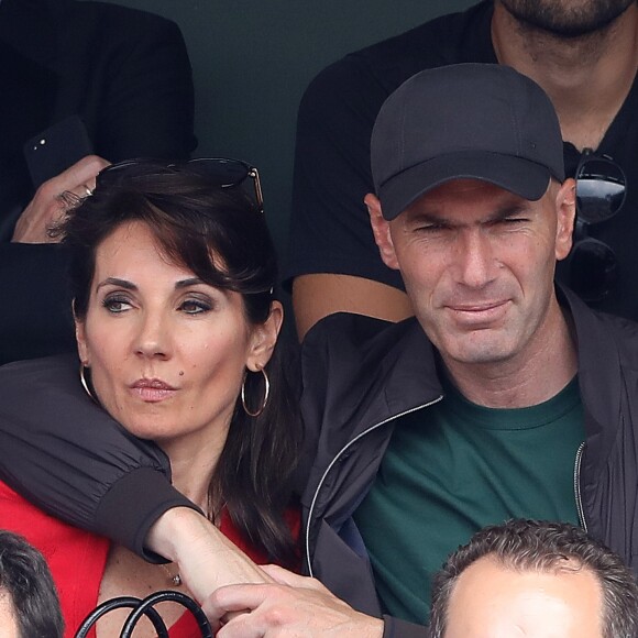 Zinédine Zidane et sa femme Véronique dans les tribunes des Internationaux de France de Tennis de Roland Garros à Paris, le 10 juin 2018. © Dominique Jacovides - Cyril Moreau/Bestimage