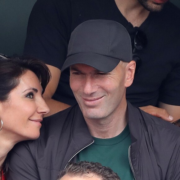 Zinédine Zidane et sa femme Véronique dans les tribunes des Internationaux de France de Tennis de Roland Garros à Paris, le 10 juin 2018. © Dominique Jacovides - Cyril Moreau/Bestimage